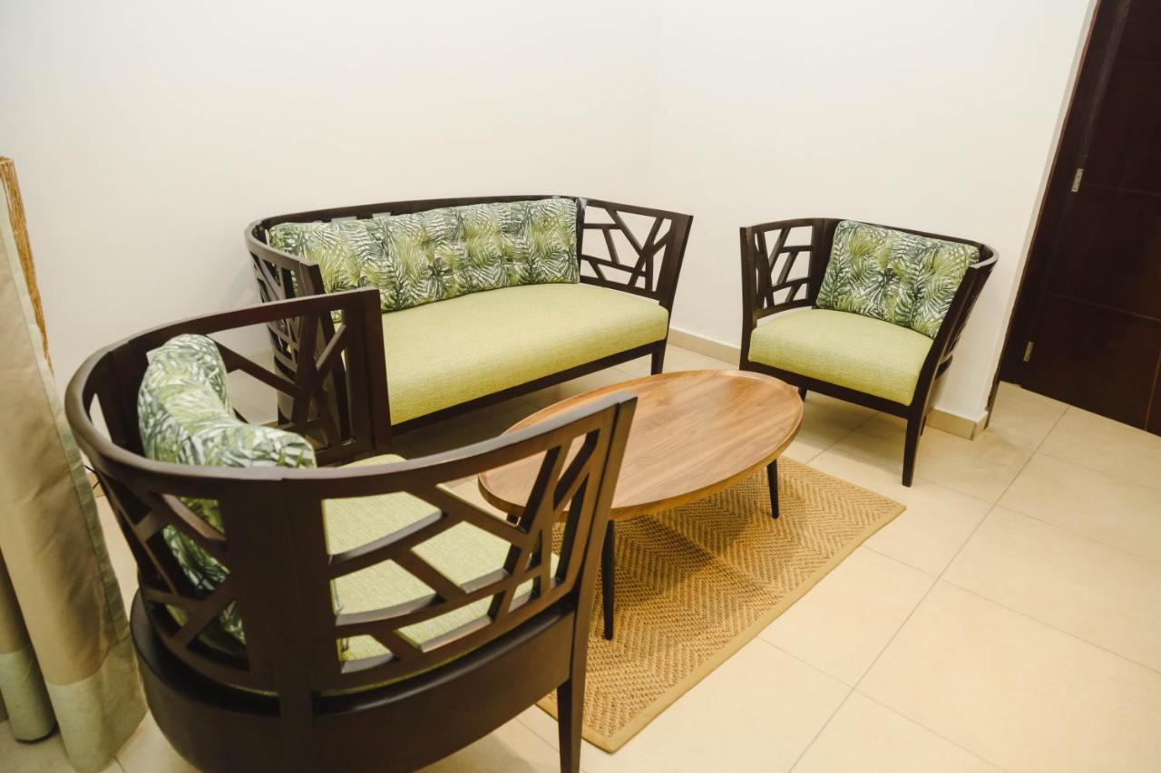 Robert'S Hotel Abidjan Buitenkant foto