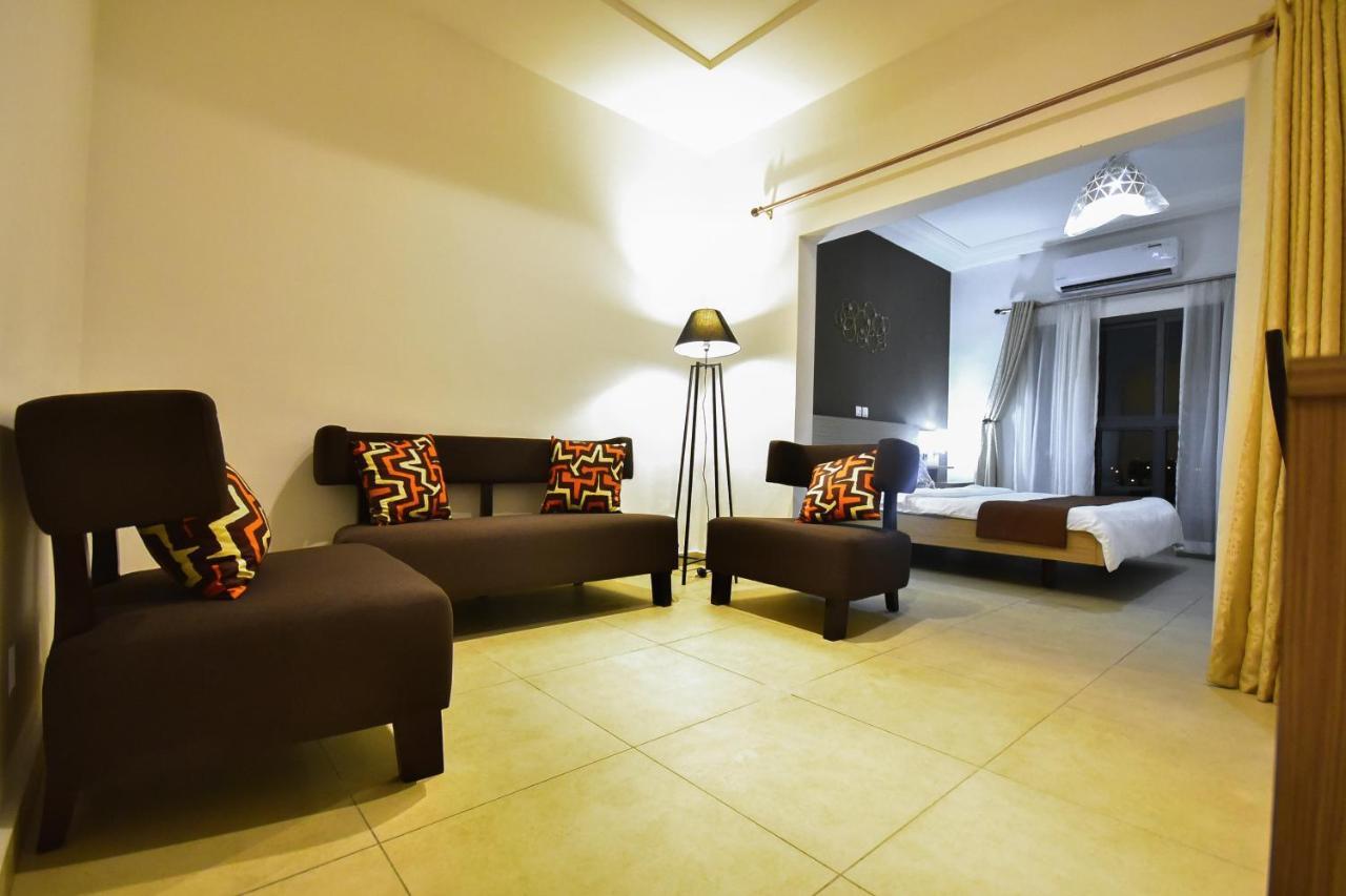 Robert'S Hotel Abidjan Buitenkant foto