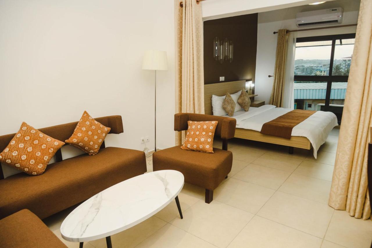 Robert'S Hotel Abidjan Buitenkant foto