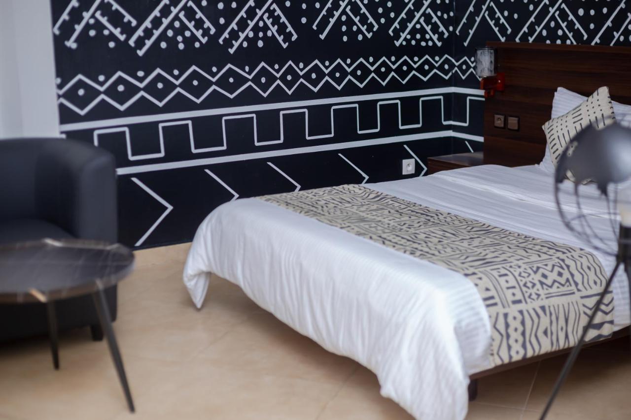 Robert'S Hotel Abidjan Buitenkant foto