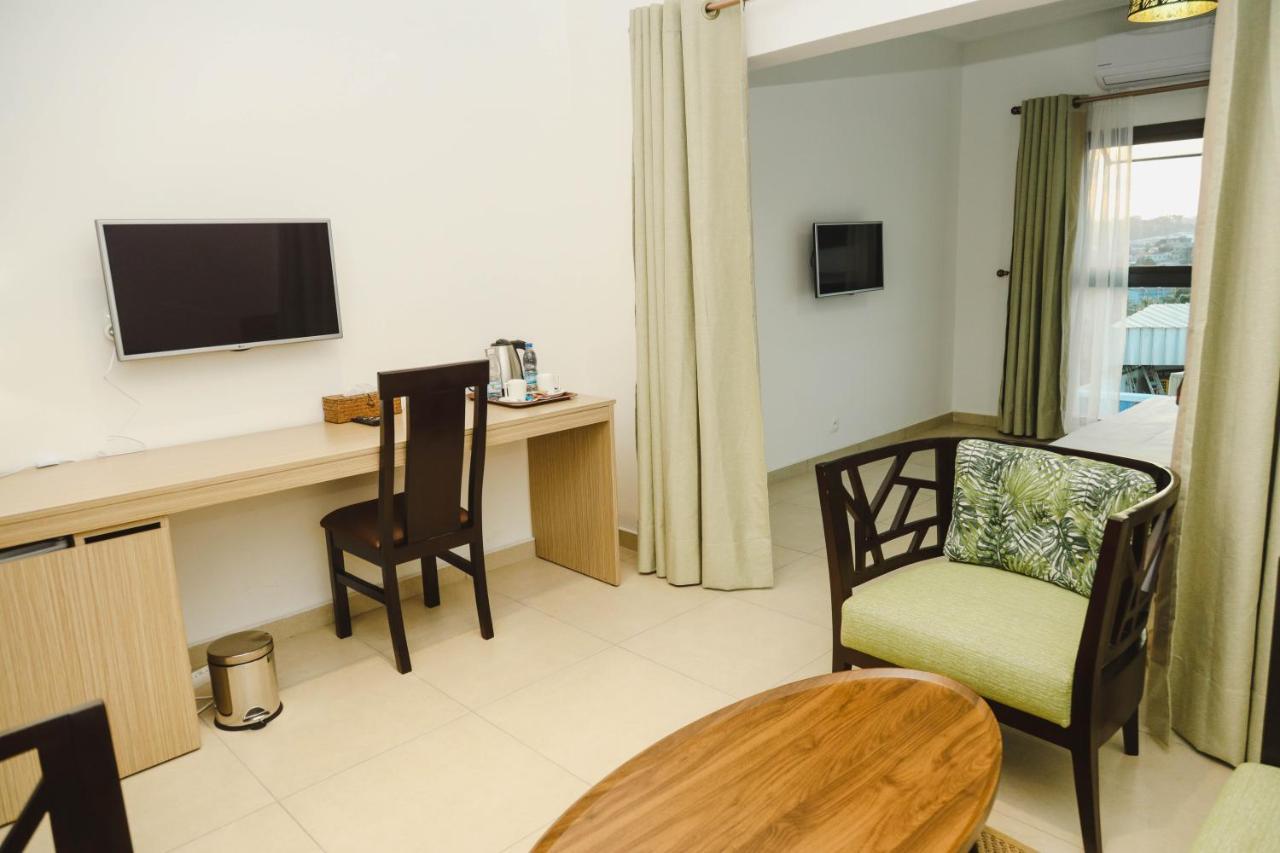 Robert'S Hotel Abidjan Buitenkant foto